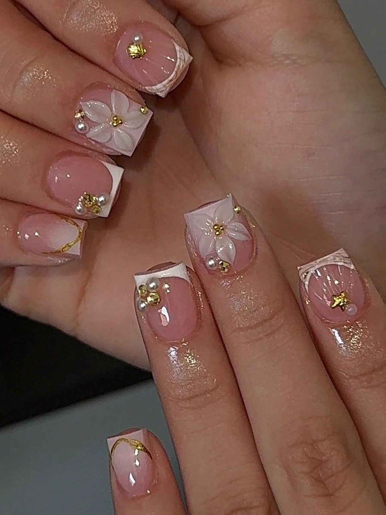 Nail Art Jelly - 24pcs Short Square White French Flower